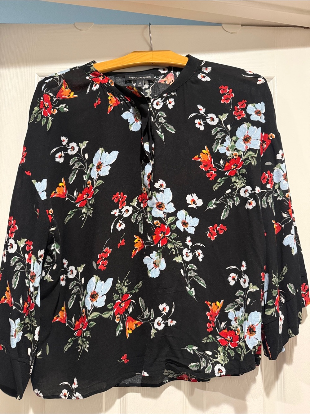Banana Republic- Women’s bell sleeve floral shirt